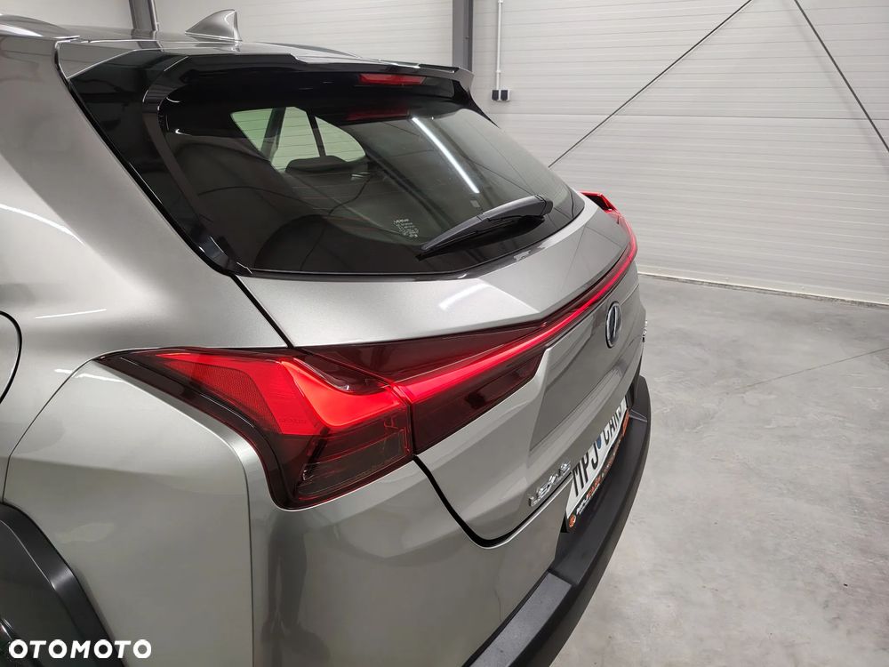 Lexus UX 250h Elegance 2WD - 39