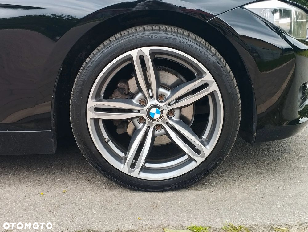 BMW Seria 3 320i Touring - 6