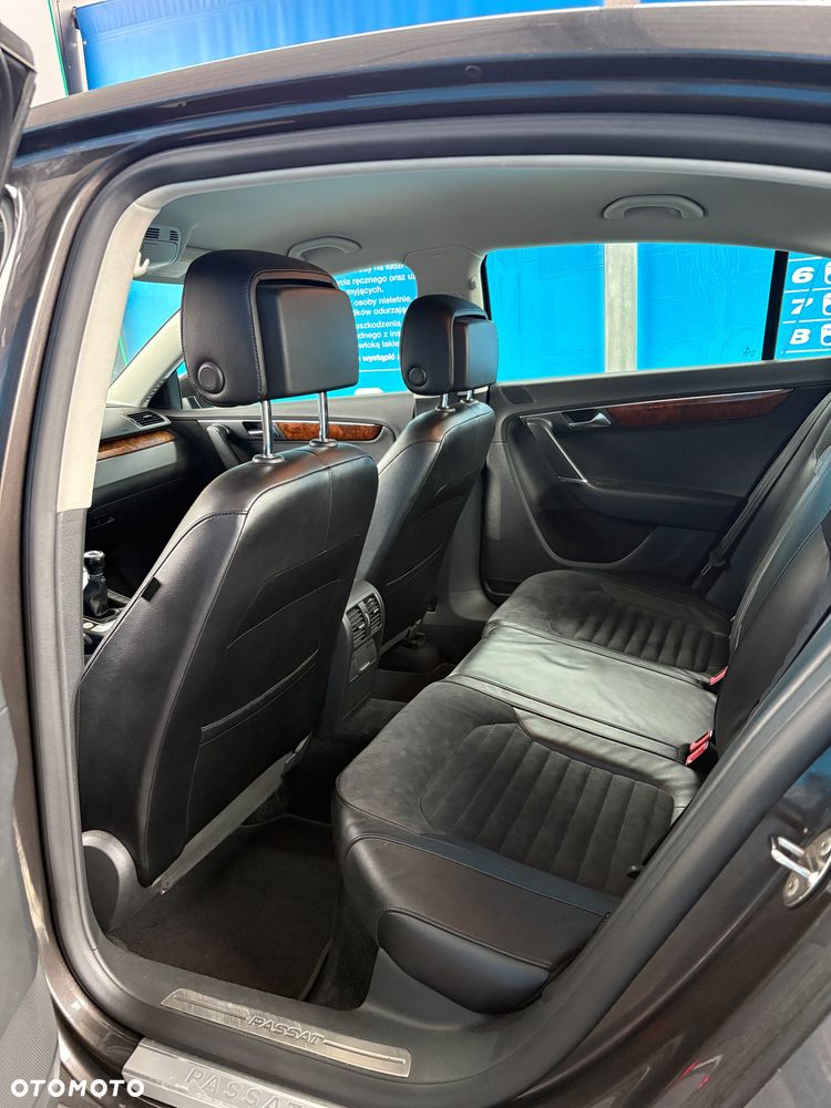 Volkswagen Passat 1.8 TSI Highline - 20