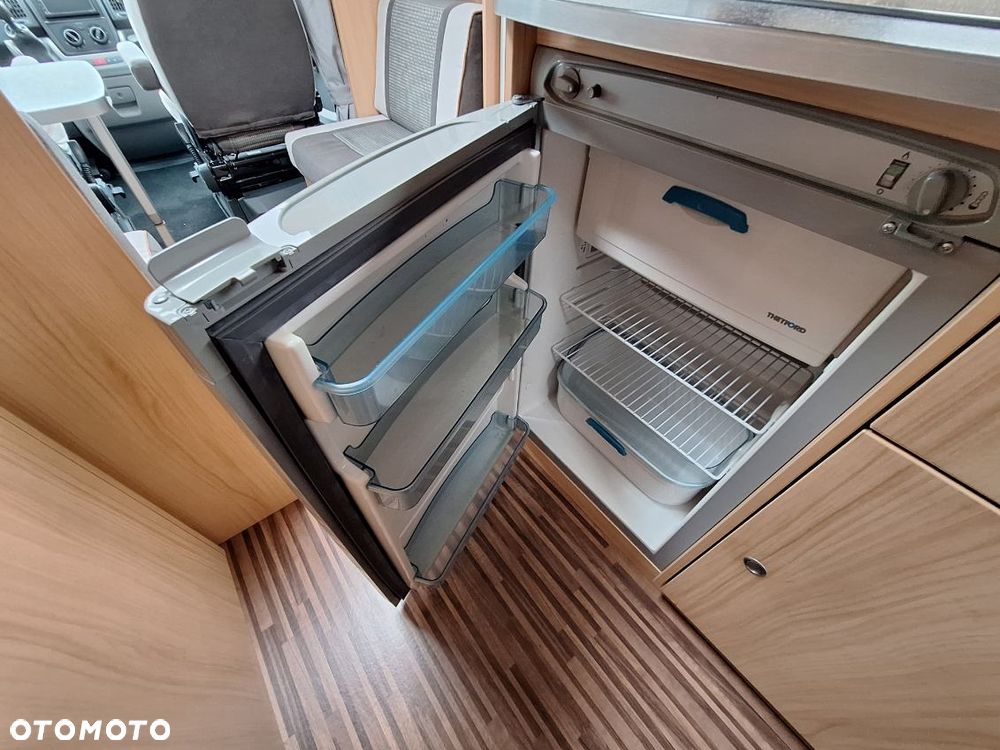 Carado T344 półintegra klimatyzacja hak - 19