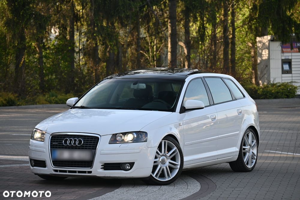 Audi A3 Sportback 2.0 TDI DPF quattro Attraction - 2