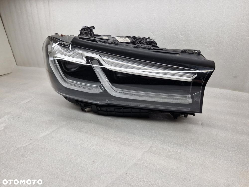 BMW 5 G30 G31 LIFT FULL LED LAMPA LEWA/PRAWA PRZÓD 5A388C7-04/5A388C8-04 - 5