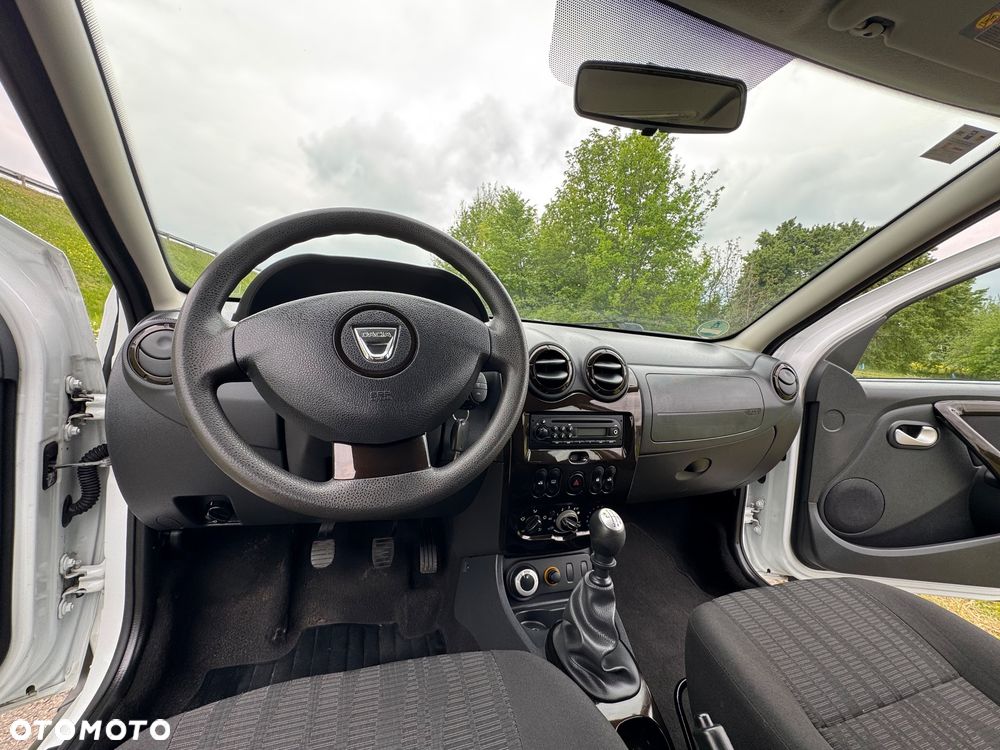 Dacia Duster 1.6 16V 4x4 Ambiance - 23