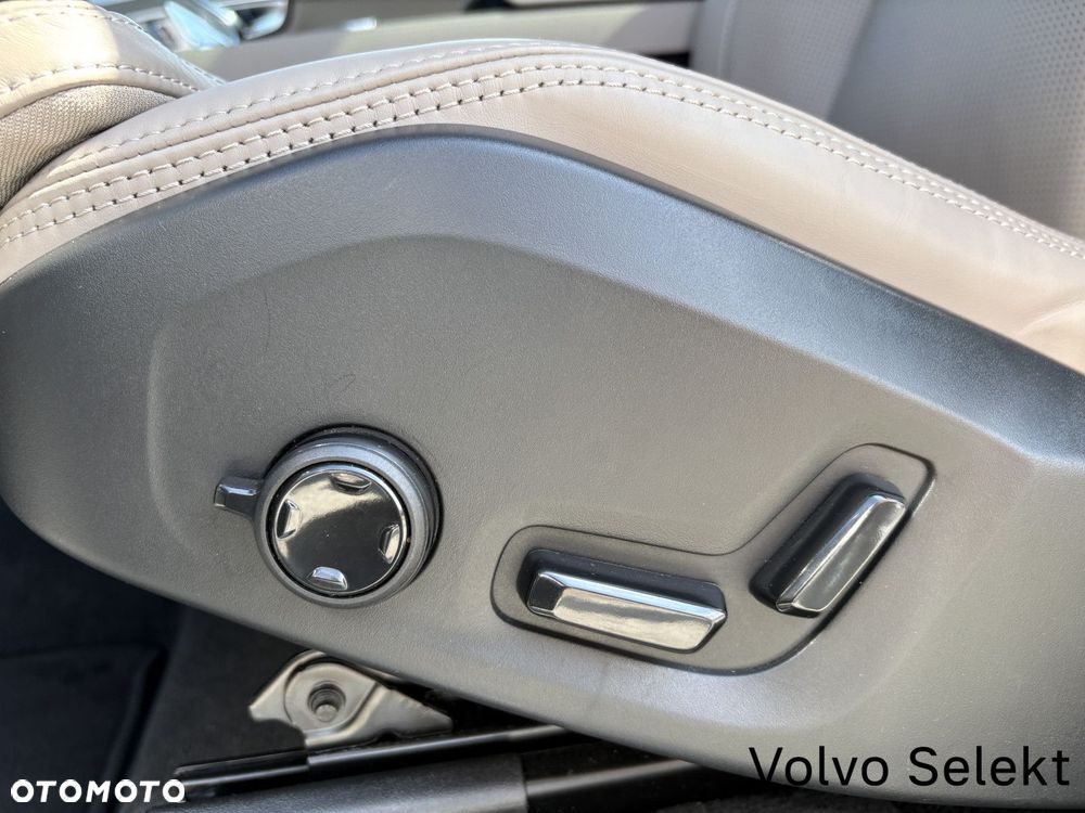 Volvo XC 90 - 11