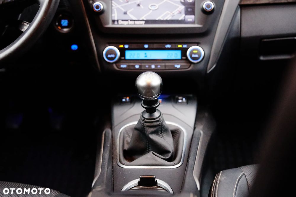 Toyota Avensis 2.0 D-4D Prestige - 26