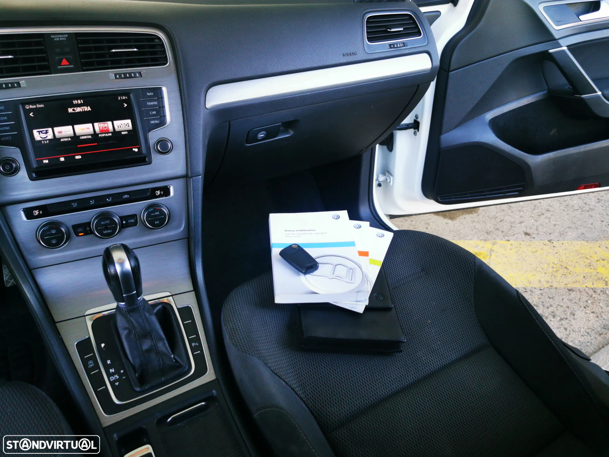 VW Golf Variant 1.6 TDi BlueMotion DSG Comfortline - 25