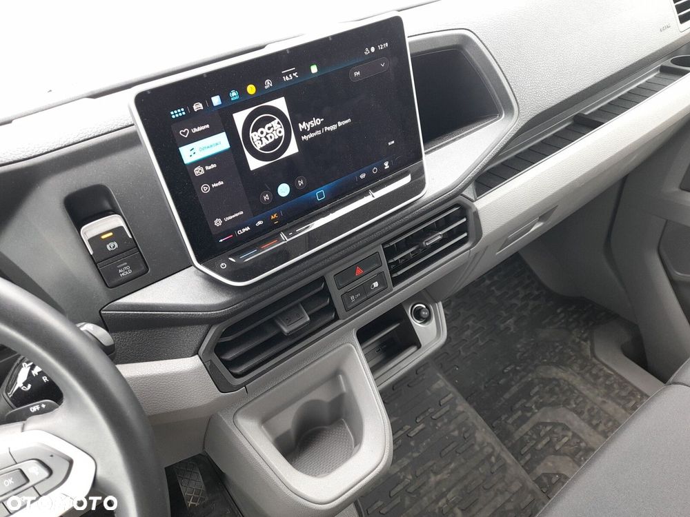 Volkswagen Crafter 35 furgon 177km Automat 3640 - 18
