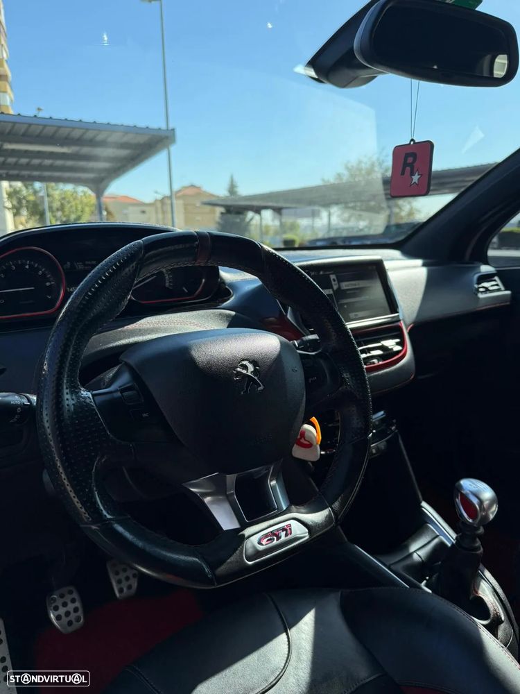 Peugeot 208 1.6 THP GTi - 6