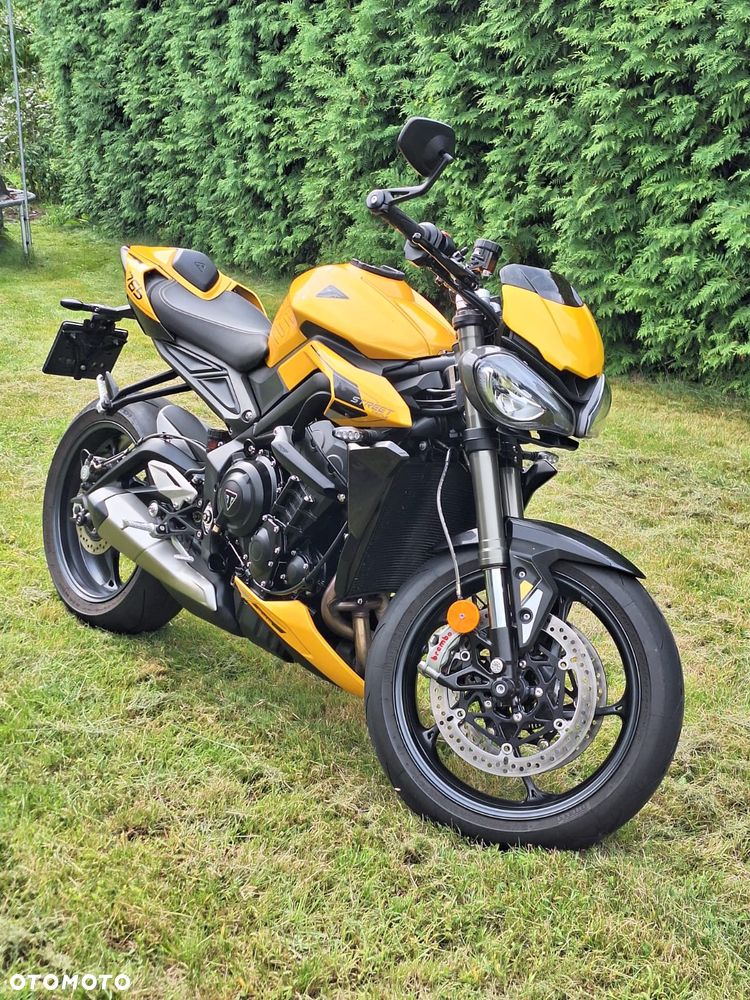 Triumph Street Triple - 1