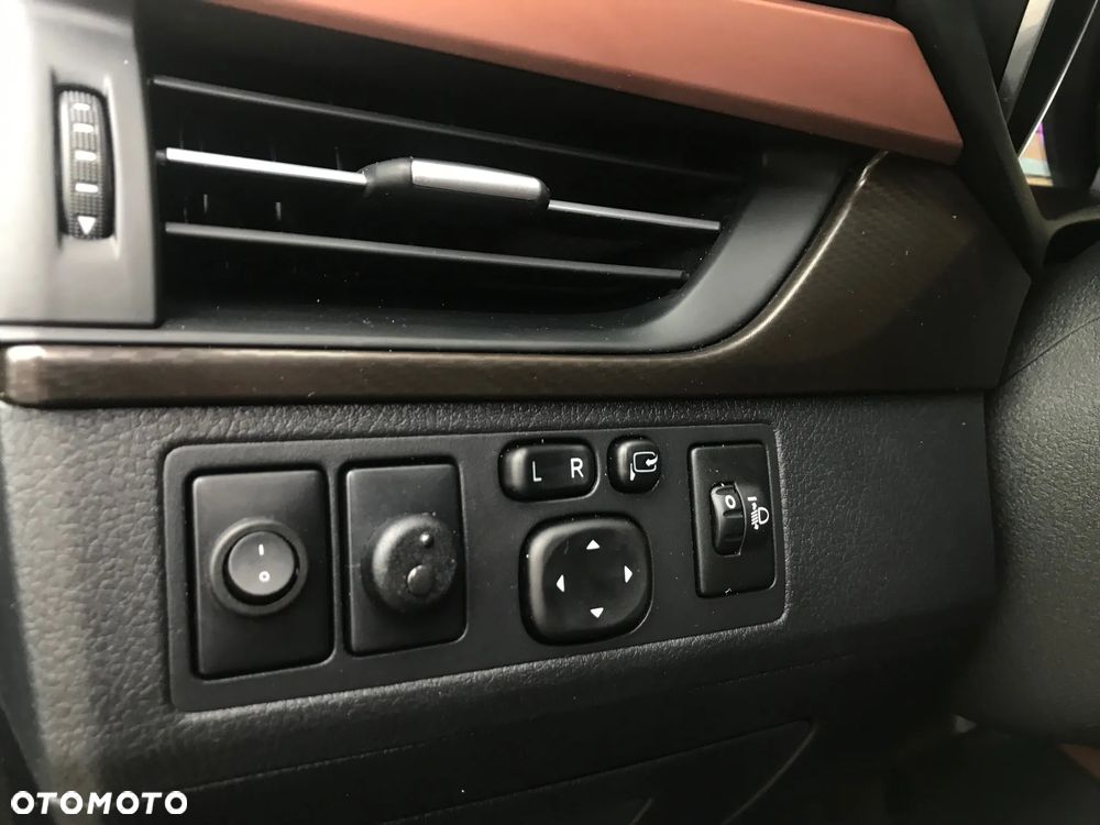 Toyota Avensis 1.8 Premium - 28