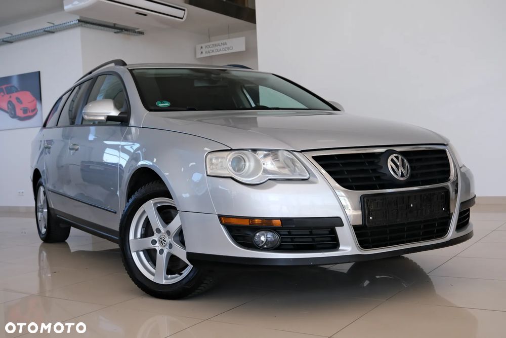 Volkswagen Passat - 4