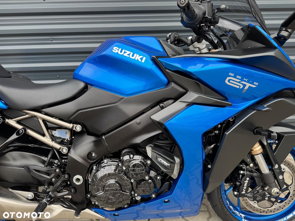 Suzuki GSX - 15