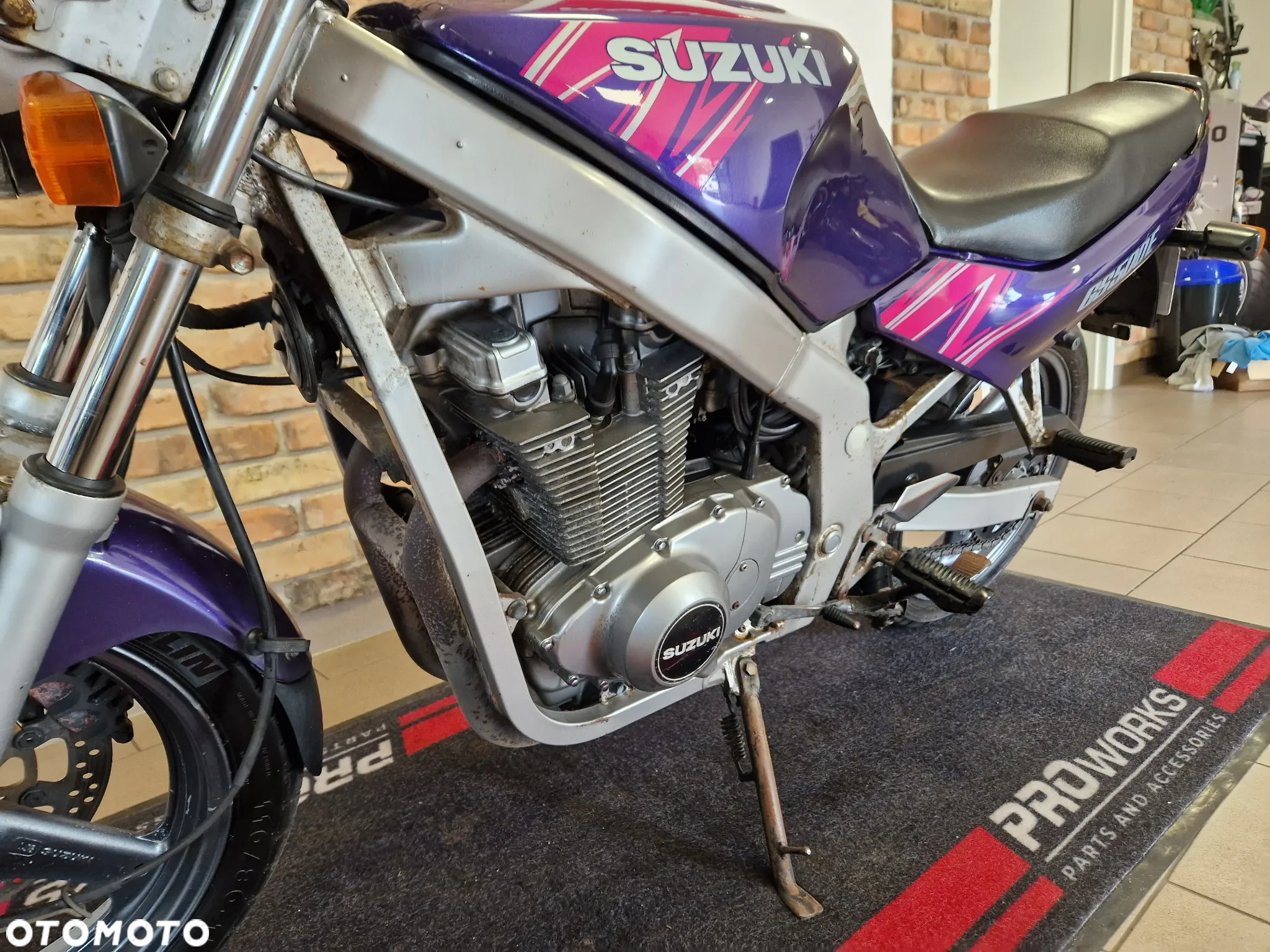 Suzuki GS - 16