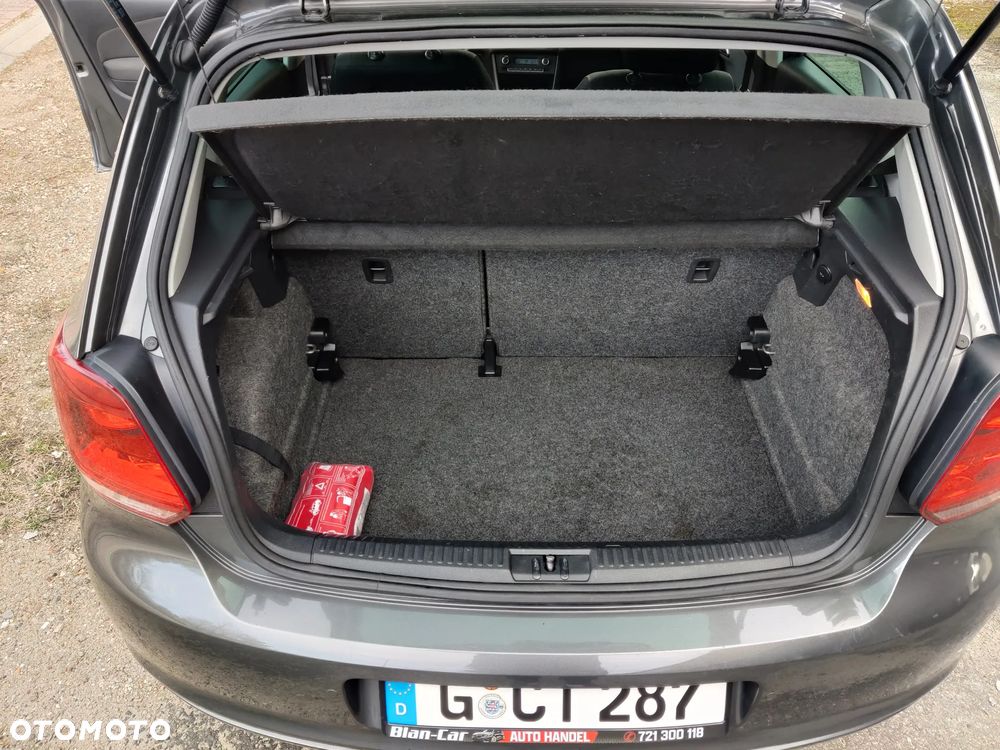 Volkswagen Polo 1.2 MATCH - 23