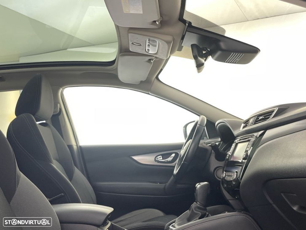 Nissan Qashqai - 25
