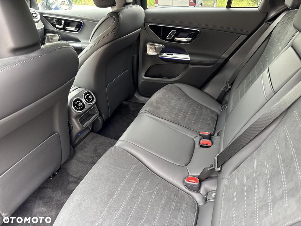 Mercedes-Benz GLC - 14