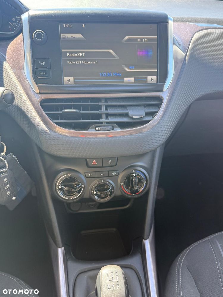 Peugeot 2008 1.2 VTi Allure - 19