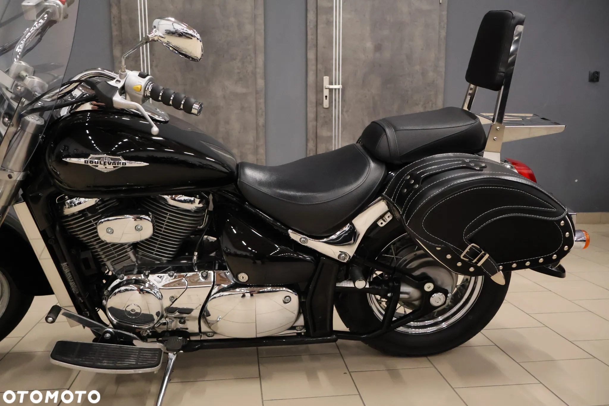 Suzuki VL 800 Volusia - Boulevard C50 - 10