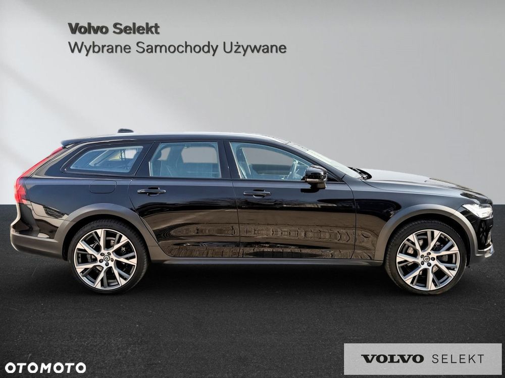 Volvo V90 Cross Country - 5