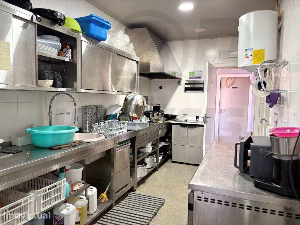 Pastelaria, Gelataria e Bistrô Equipada em Funcionamento - Foros de... - Grande imagem: 5/12