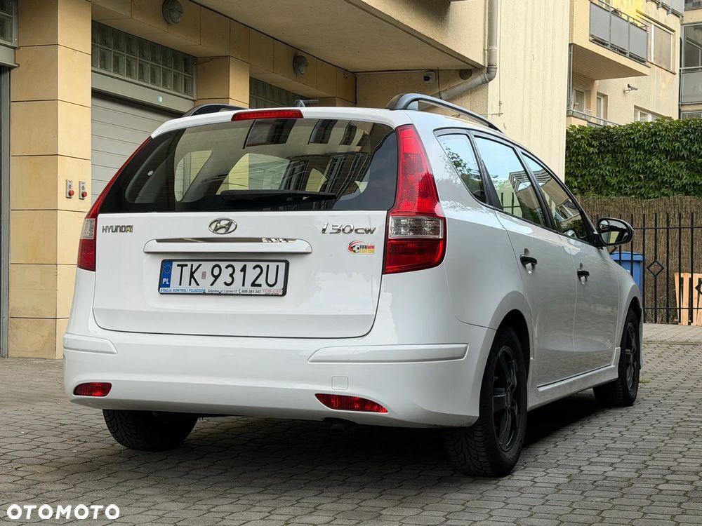 Hyundai i30 1.4 Comfort World Cup - 4