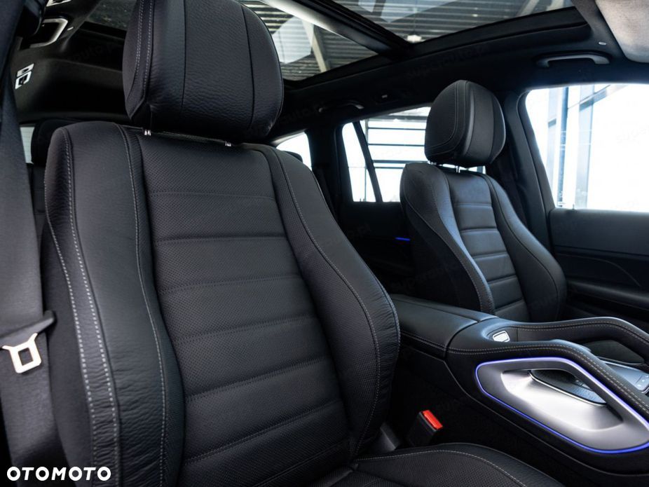 Mercedes-Benz GLS - 11