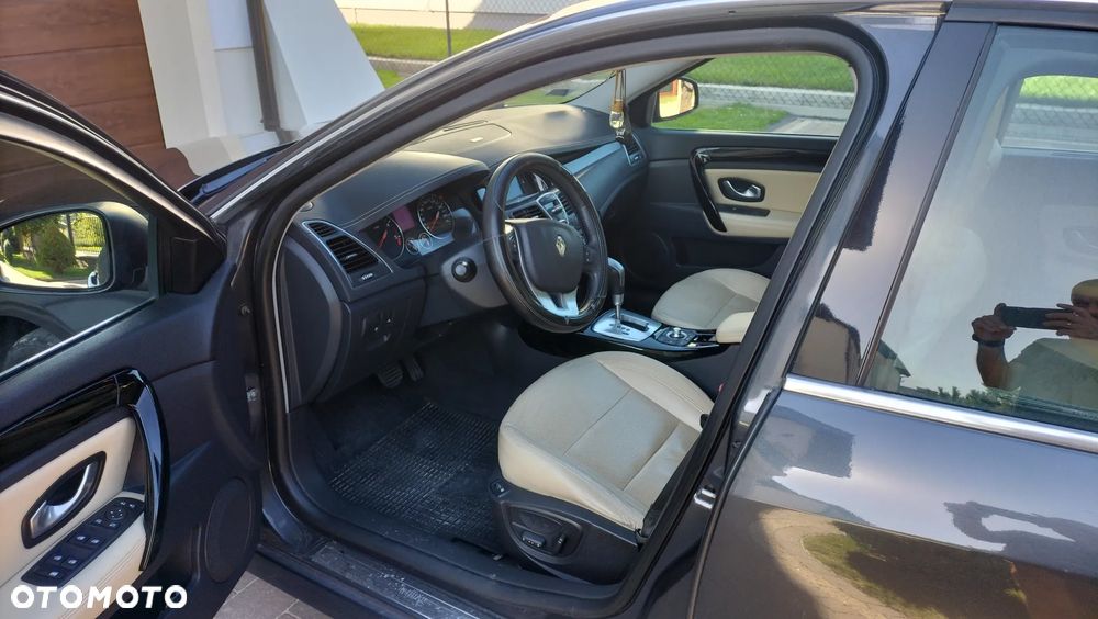 Renault Laguna 2.0 dCi Initiale - 13