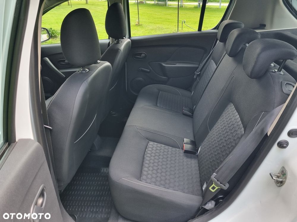 Dacia Sandero 1.2 16V 75 Laureate - 16