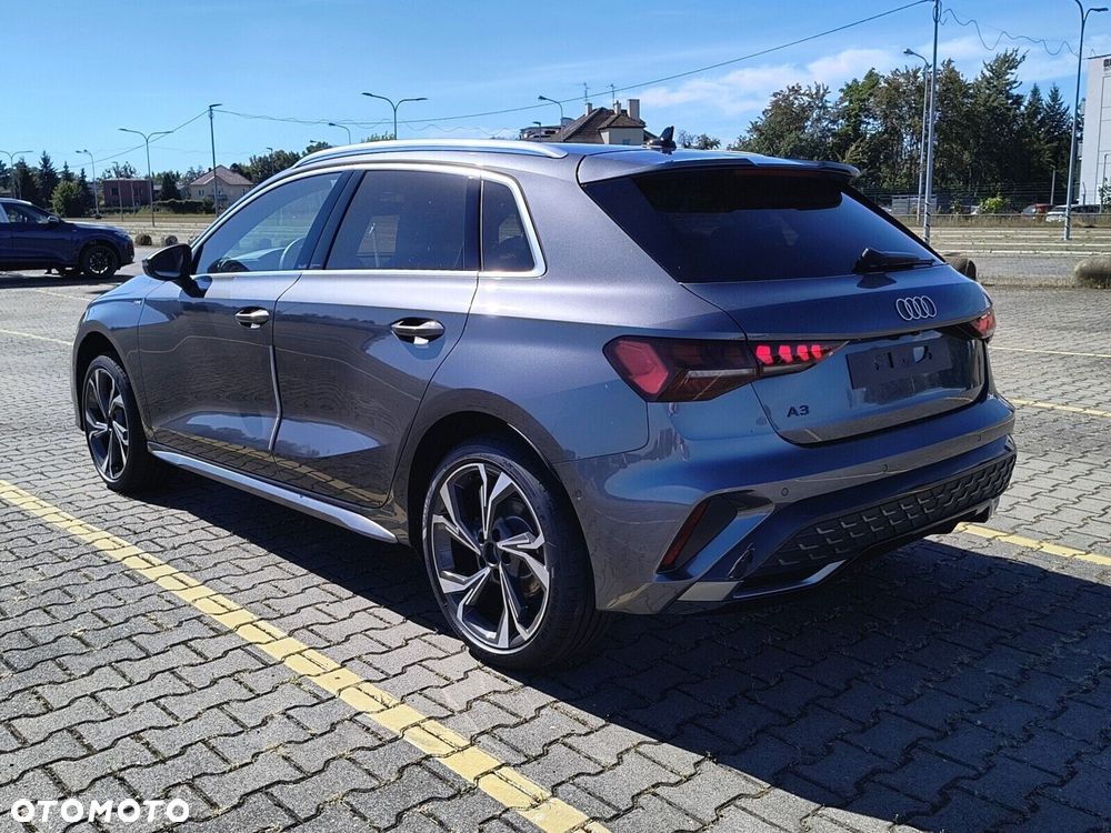 Audi A3 Sportback - 12