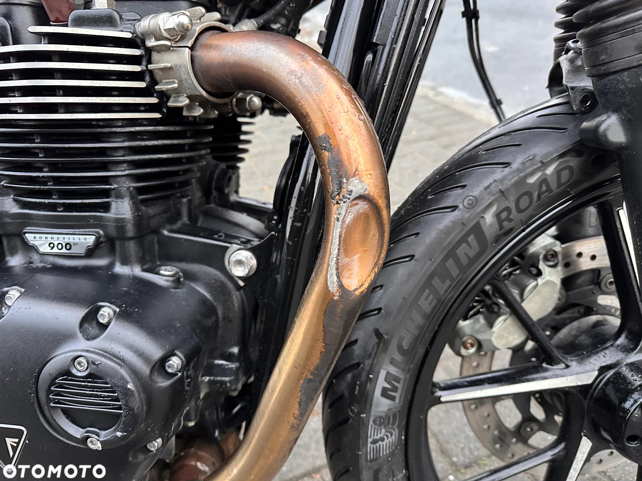 Triumph Bonneville - 25