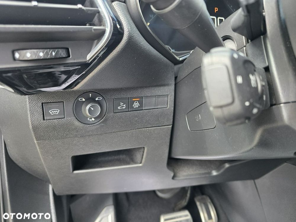 DS Automobiles DS 7 Crossback - 32