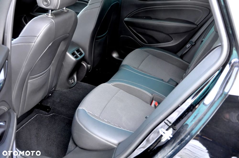 Opel Insignia 2.0 CDTI automatik Business Edition - 25