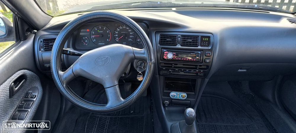 Toyota Corolla Sedan 1.3 XLi - 7