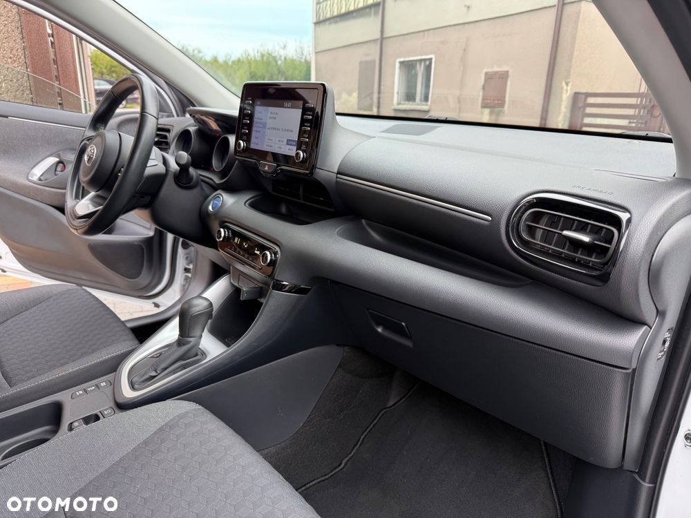 Toyota Yaris ver-hybrid-116-1-5-vvt--i-comfort - 11