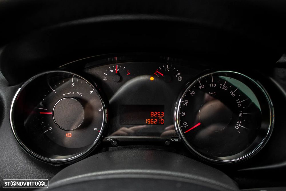 Peugeot 3008 1.6 HDi Executive - 14