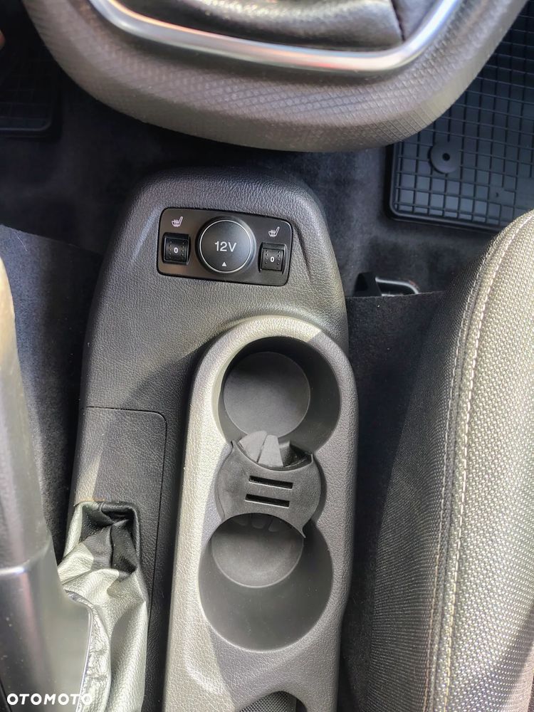 Ford Tourneo Connect Grand - 31