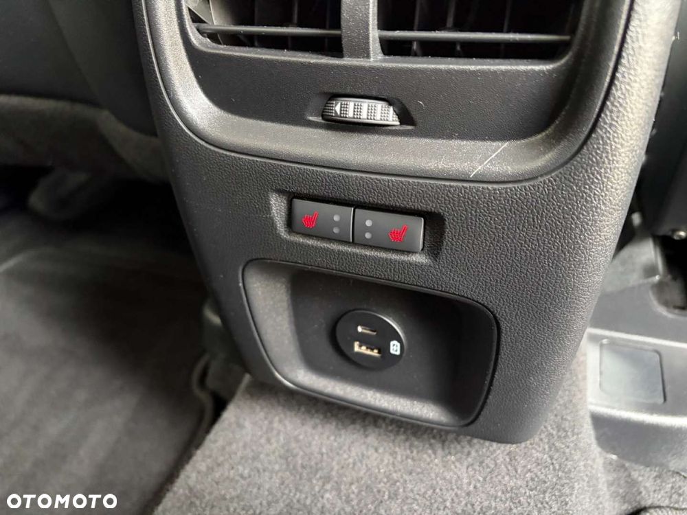 Ford Kuga 1.5 EcoBlue TITANIUM - 31