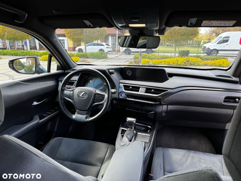 Lexus UX - 22