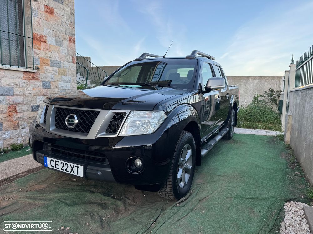 Nissan Navara 2.5 dCi CD LE Hi-Tech +P.Premium AT 4WD - 6