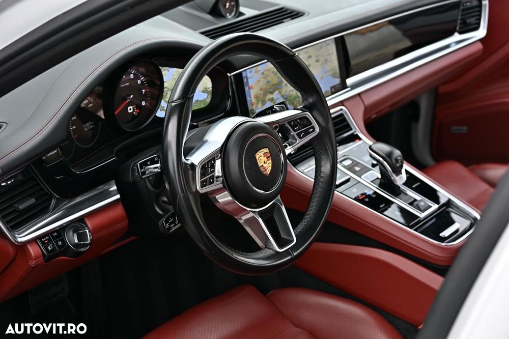 Porsche Panamera - 18