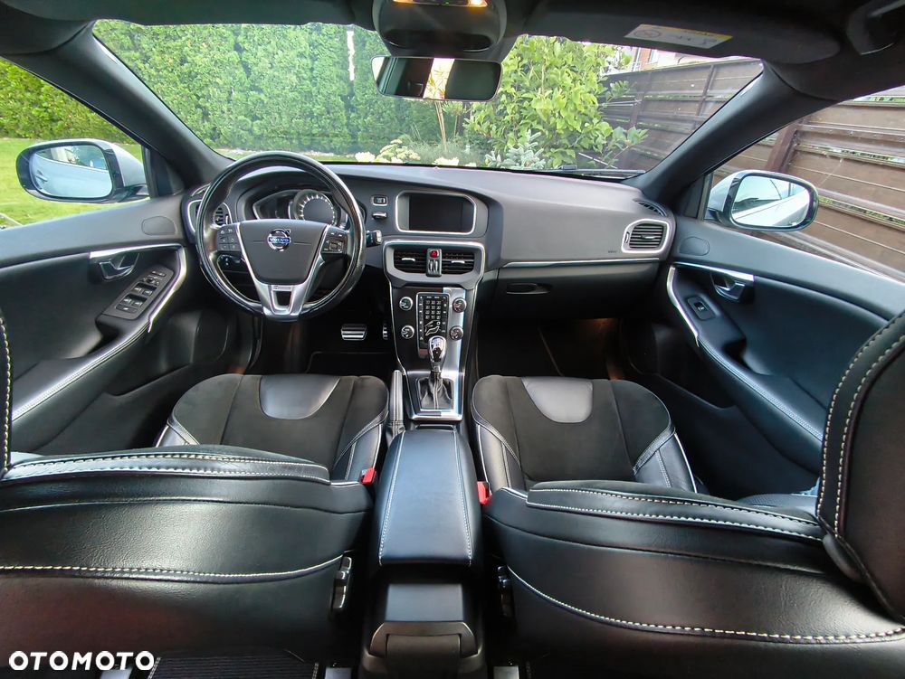 Volvo V40 T4 Powershift R Design - 11