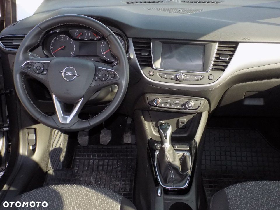 Opel Crossland X - 13