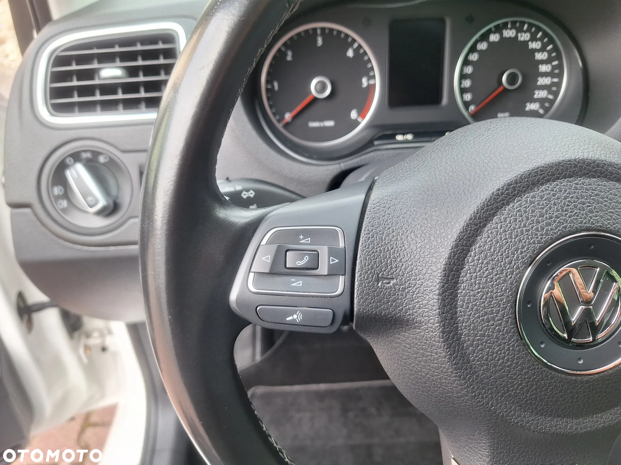 Volkswagen Polo 1.6 TDI Life - 18