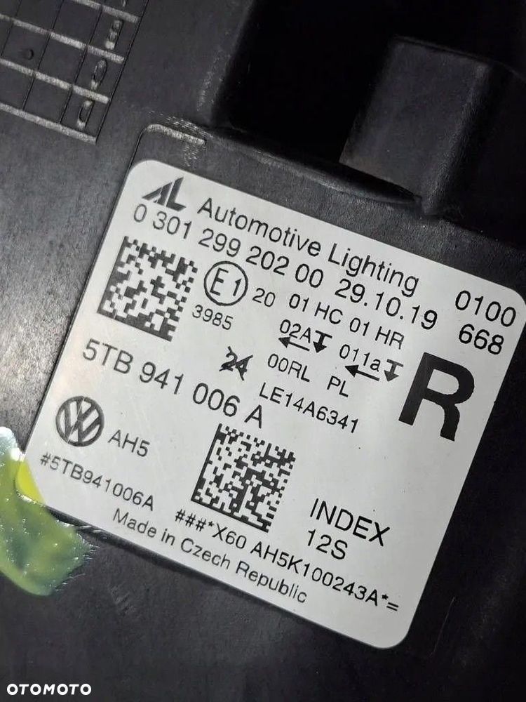 Volkswagen Touran III 2019 Prawa Lampa Reflektor 5TB941006A EUROPA - 13