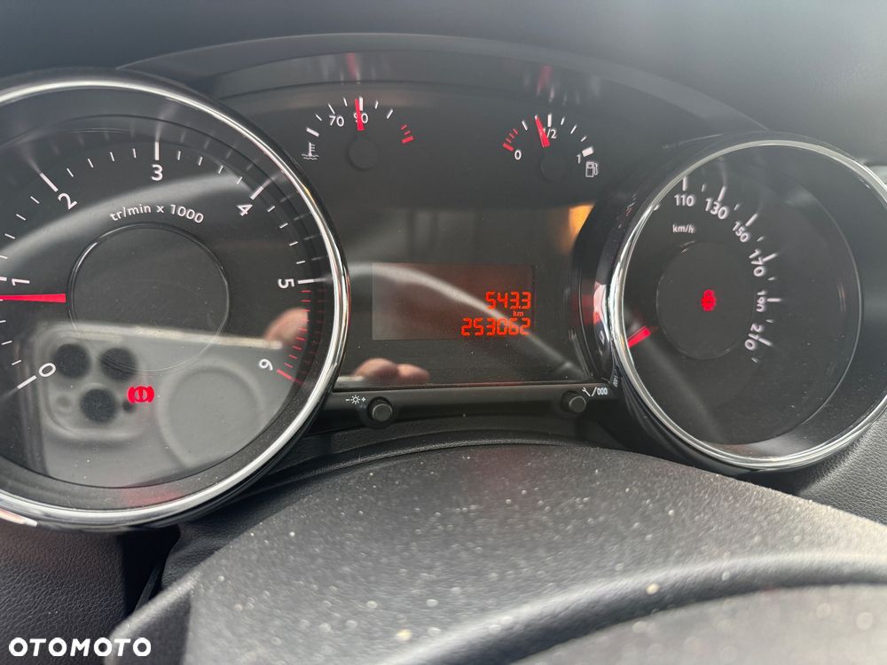 Peugeot 5008 1.6 HDi Active 7os - 19