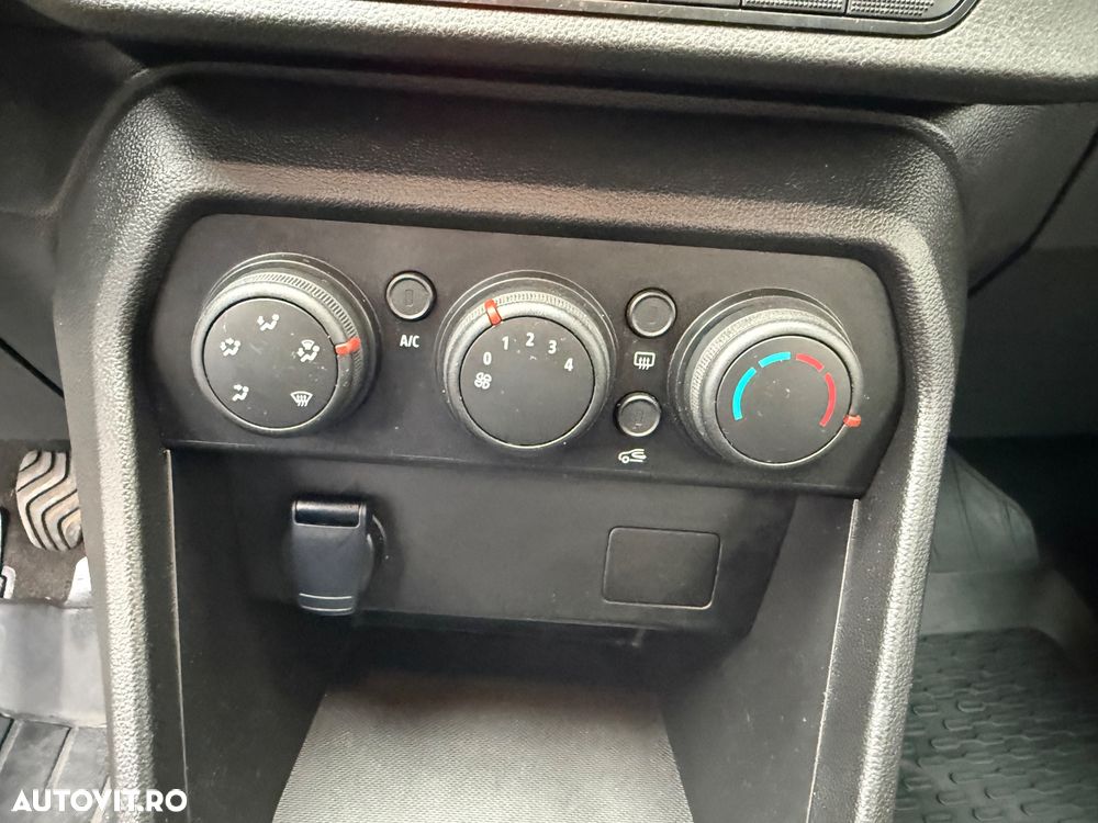 Dacia Logan ECO-G 100 Essential - 9