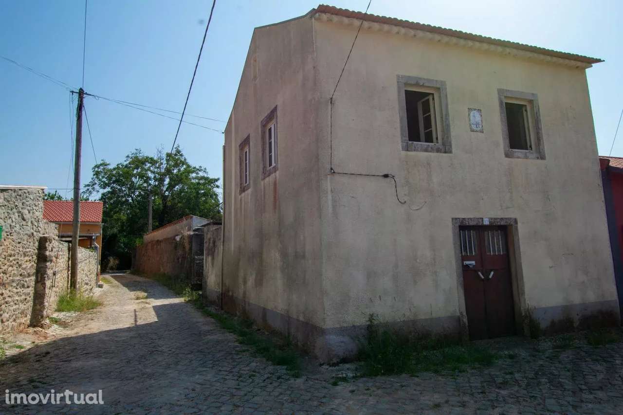 Casa de Pedra com Anexo numa Aldeia Tranquila de Portugal - Grande imagem: 4/47