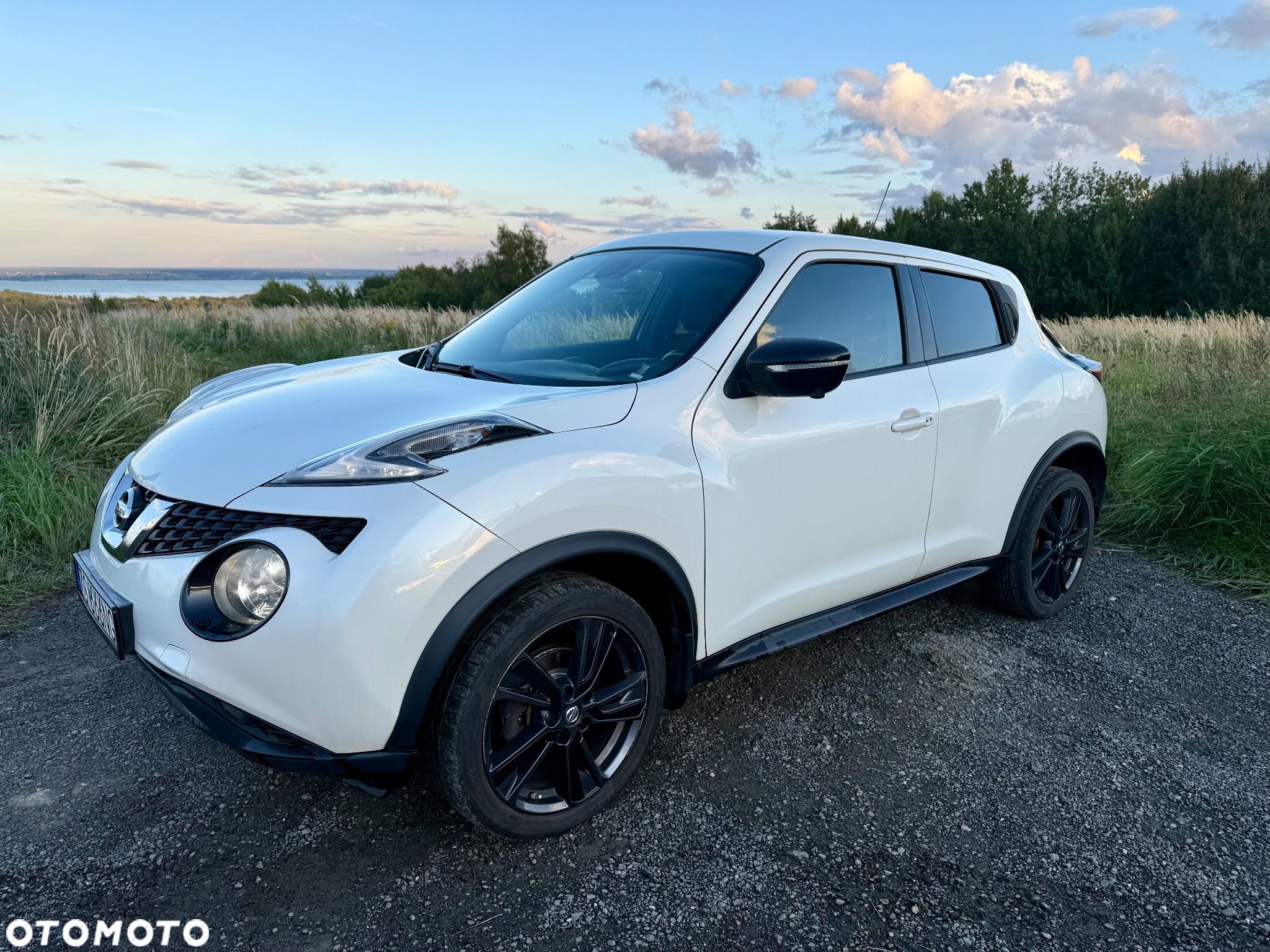 Nissan Juke 1.2 DIG-T N-Connecta EU6 - 1