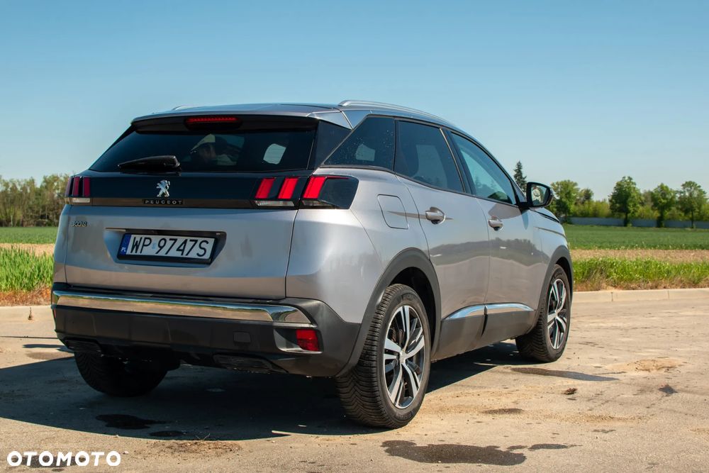 Peugeot 3008 1.2 PureTech Allure S&S - 5