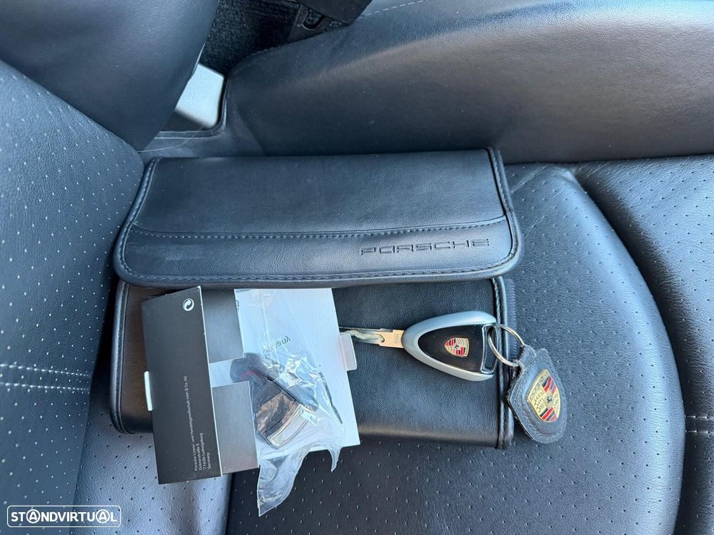 Porsche 911 (997) Carrera 4 S - 44